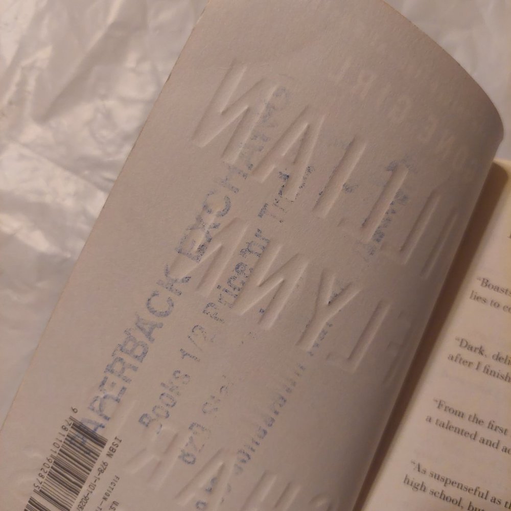 Sharp Objects - Picture 3 of 5